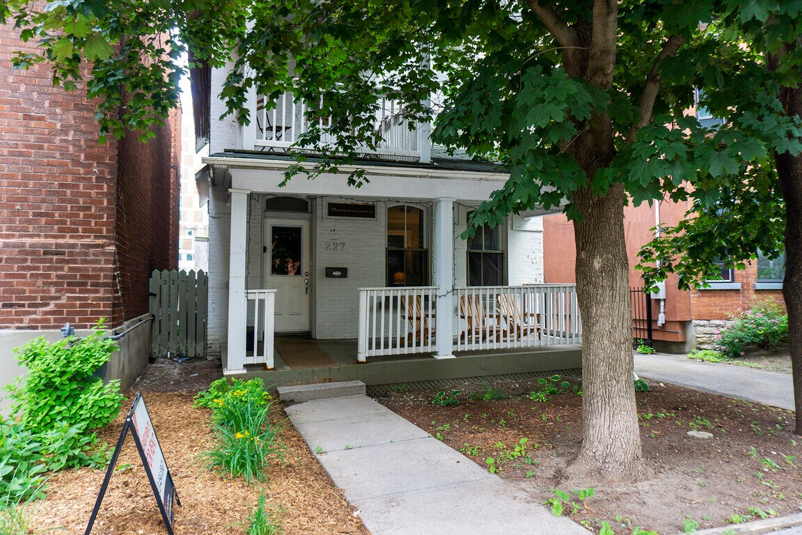 227 Nepean Apartments 227 Nepean St Ottawa, ON