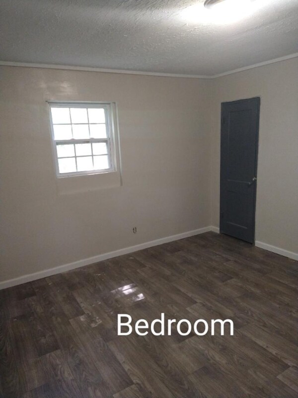 Foto del edificio - 2506 Huggins St