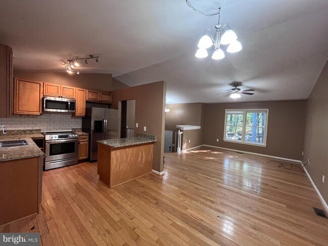 Building Photo - 12814 Plantation Dr