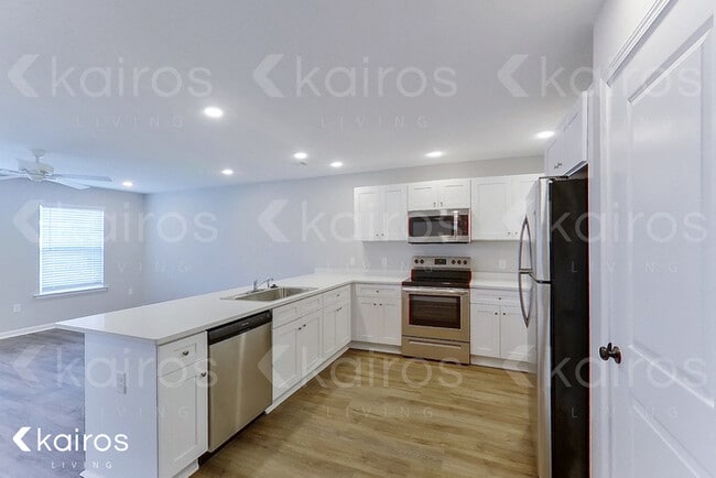 Building Photo - 15 Bungalow Cir
