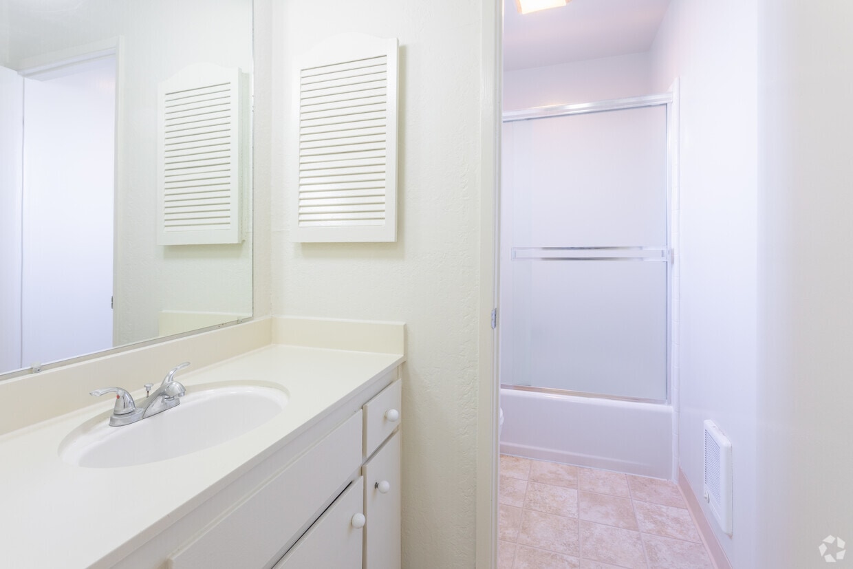 Oakridge Apartments Santa Clara