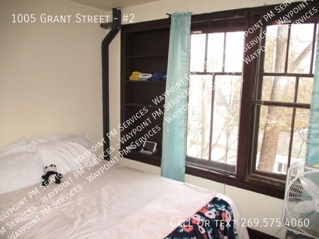 Building Photo - 1005 Grant St