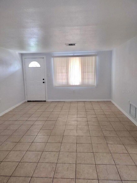 Foto del edificio - 3117 Huntington Rd