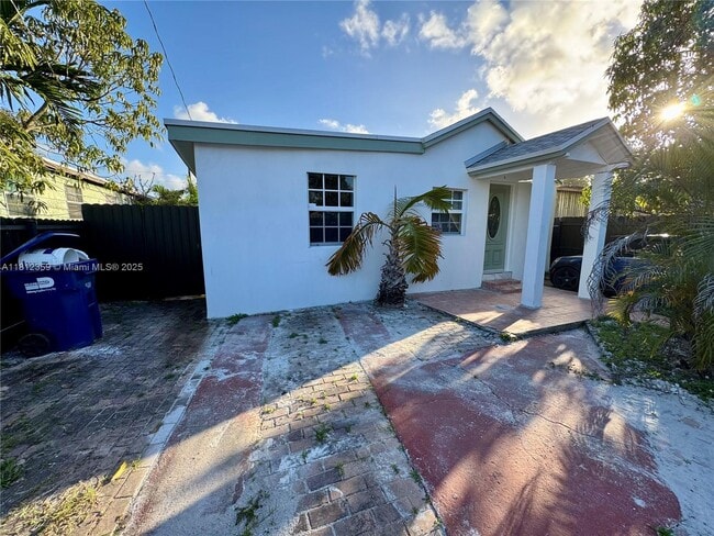 Building Photo - 2326 NW 59th St