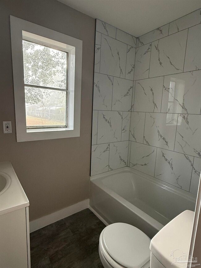 Building Photo - 8024 Hayworth Ave