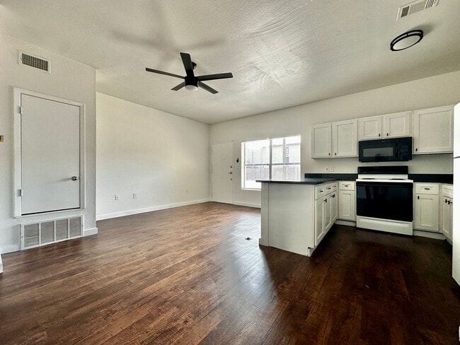 Interior Photo - Allen Place
