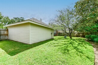 Building Photo - 1322 Blackthorne Dr