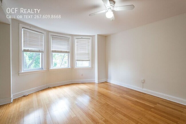 Building Photo - 2055 Catharine St