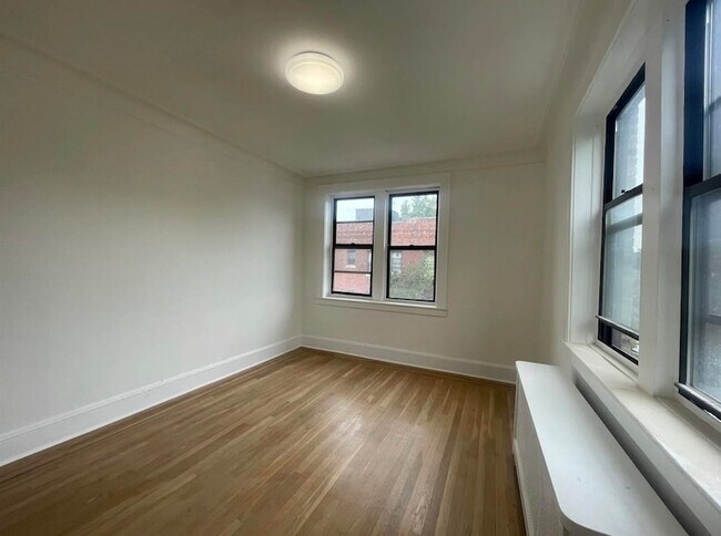 Foto del edificio - 1 Noll Pl