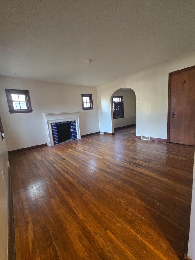 Building Photo - 354 Argonne Dr