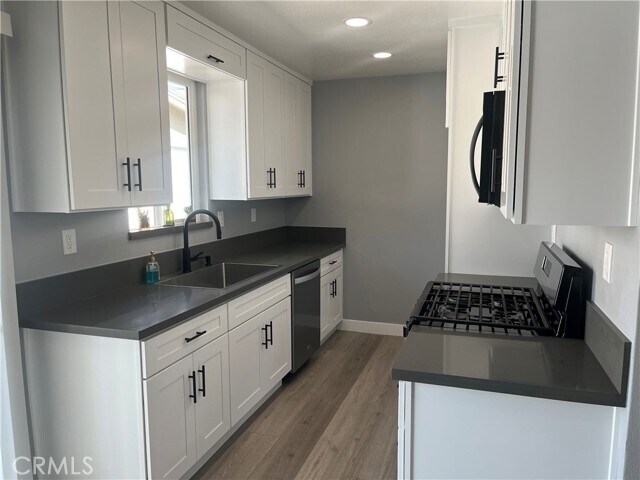 Foto del edificio - 941 E 9th St