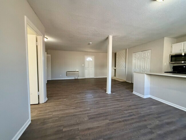 Foto del edificio - 1418 Riverview Rd