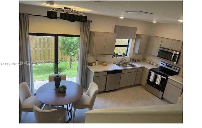 Building Photo - 149 NE 3rd St