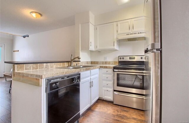 Building Photo - Charming Two-story, 1 bed, 1 Bath Townhome...