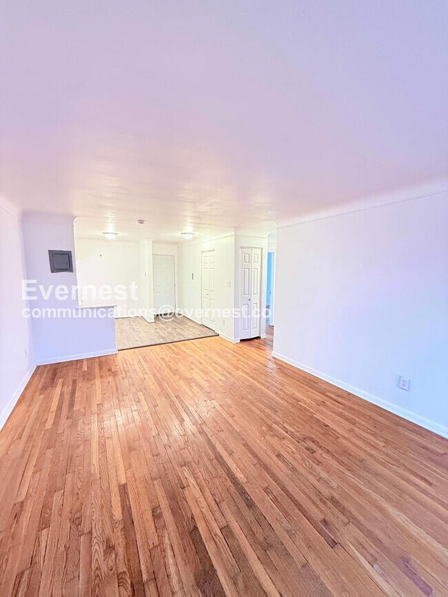 Foto del edificio - 15601 Schoolcraft Rd