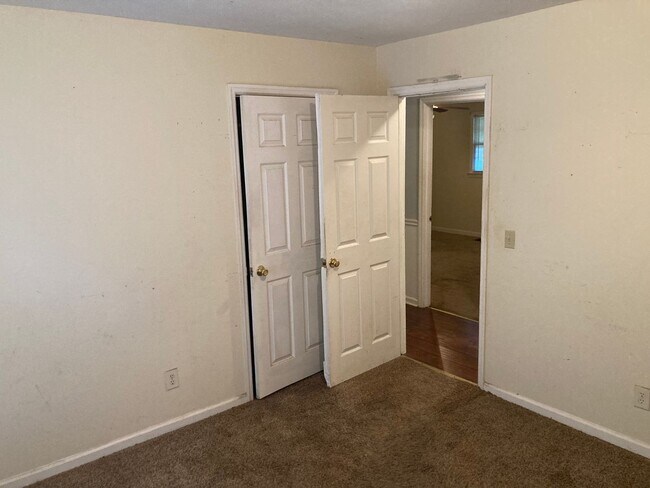 Foto del edificio - 110 W Wedgewood Cir