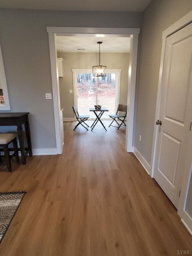 Building Photo - Sunburst Villas - Campbell County - Brookv...