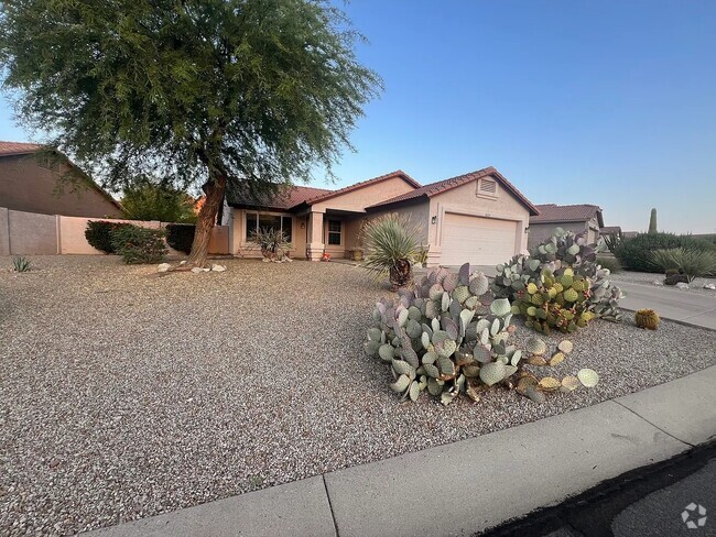 4654 S Louie Lamour Dr