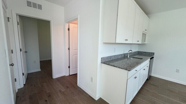 Foto del edificio - 1782 SW Bayshore Blvd