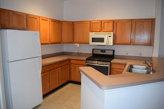 Foto del edificio - ANN ARBOR CONDO FOR LEASE!