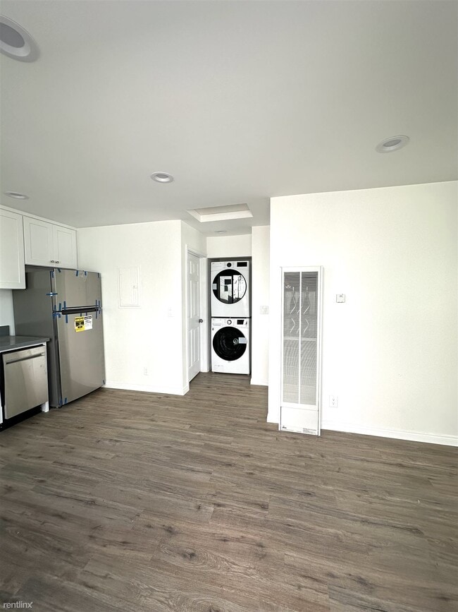 Building Photo - 1 br, 1 bath 4plex - 2941 9th Ave 2943 9th...