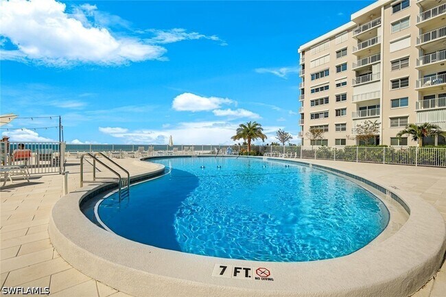 Foto del edificio - 3443 Gulf Shore Blvd N
