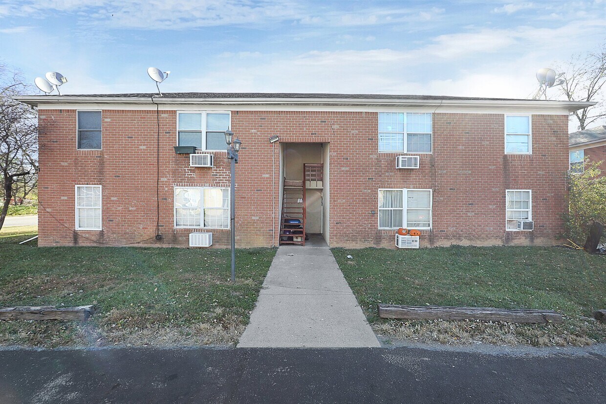 2633 Red Rock Blvd, Grove City, OH 43123 Apartments in Grove City, OH