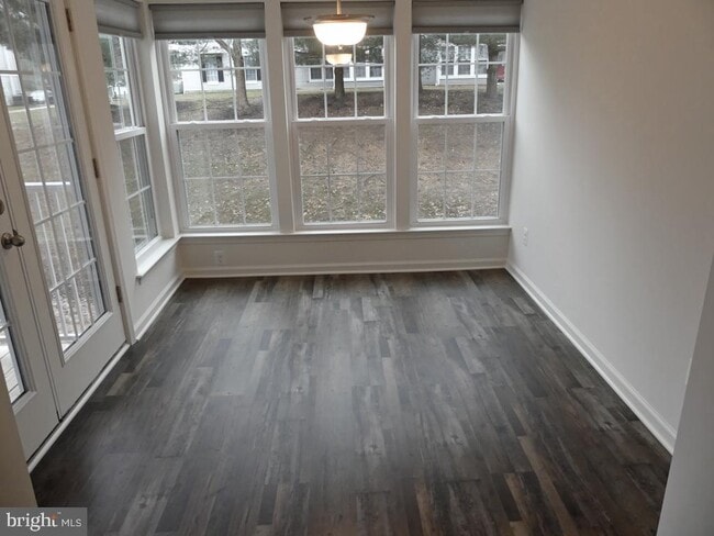 Building Photo - 1402 Golden Rod Ct