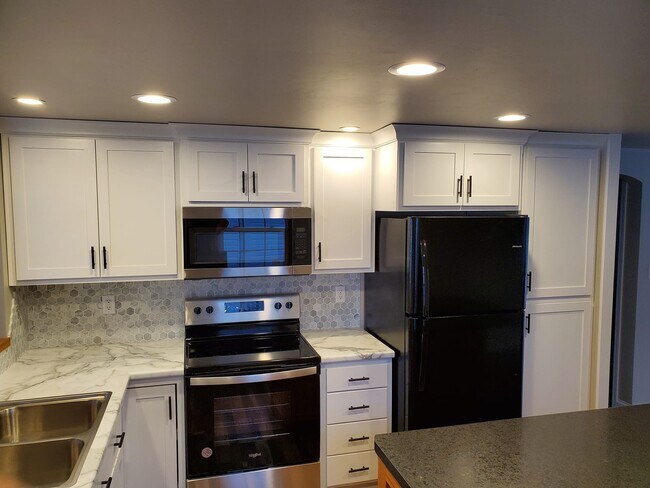 Building Photo - 1314 Sunray Ln