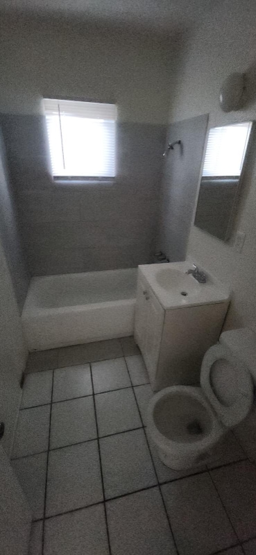 Building Photo - 444 E Lancaster Blvd