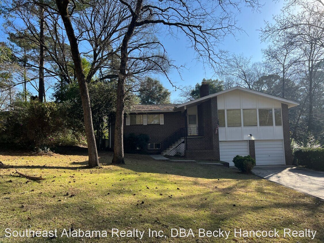 Primary Photo - 4 br, 3 bath House - 314 Holly Hill Rd