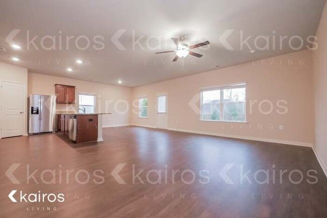Building Photo - 1037 Pilgrim Ln