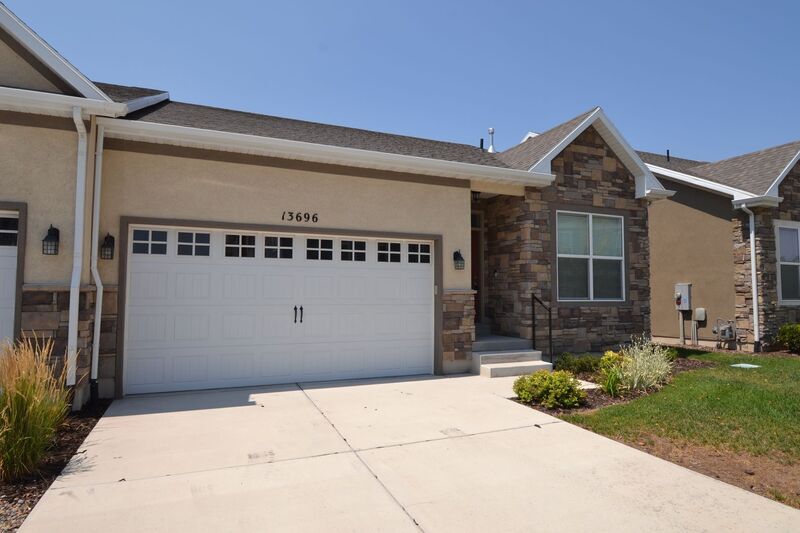 13696 S Glengarry Ln, Riverton, UT 84065 House Rental in Riverton, UT