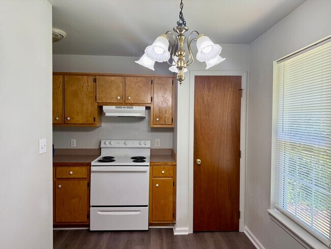 Foto del edificio - 810-812 N. Mebane St
