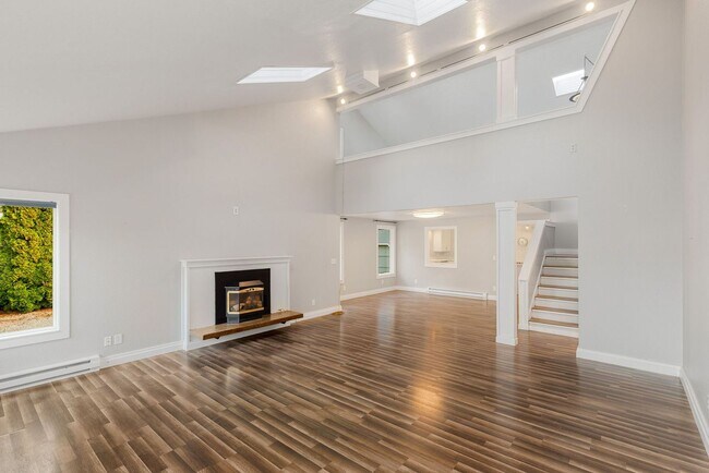 Foto del edificio - Wonderful 3BD Finn Hill Home in Kirkland with Garage!