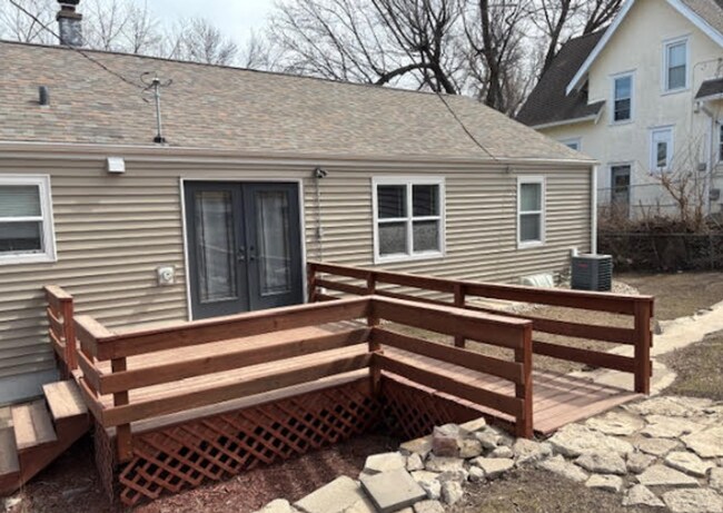 Building Photo - COMING SOON- 3 Bedroom, 2 Bathroom.
