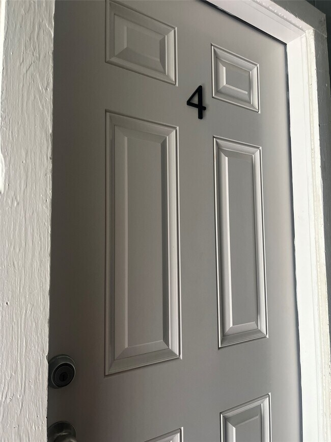 Foto del edificio - 4626 Bell St