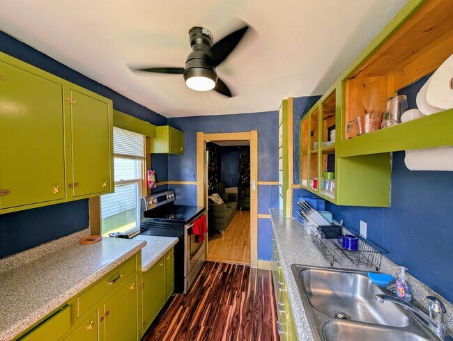 Foto del edificio - 772 Hillview Ave