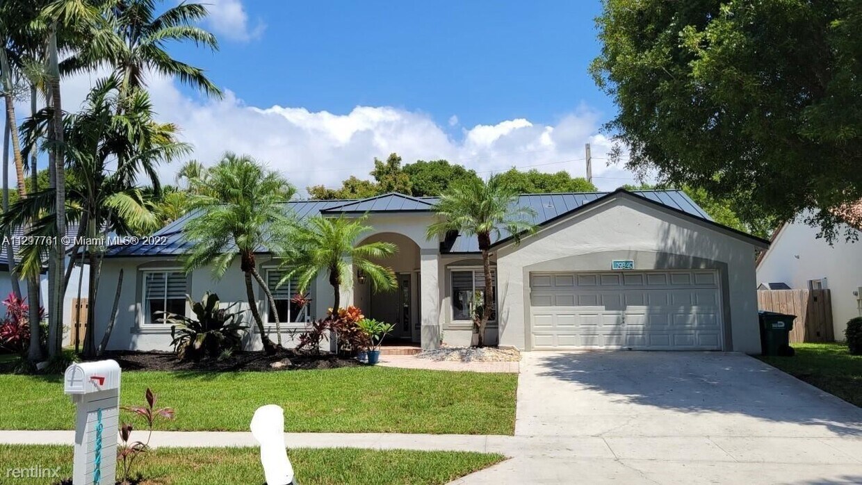 Foto principal - 4 br, 2.5 bath House - 19840 Cutler Ct