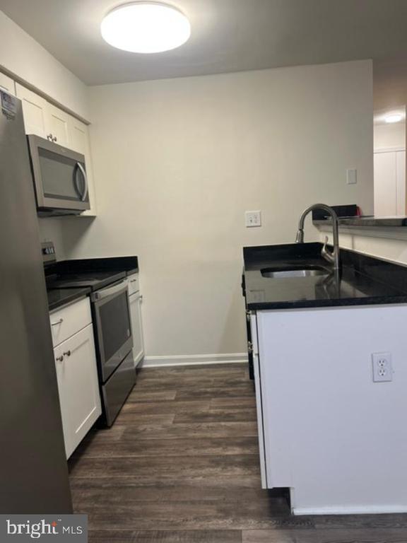 Foto del edificio - 8607 Beekman Pl