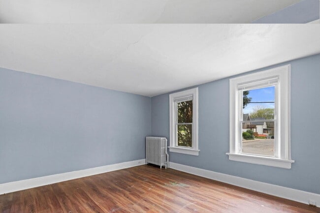 Building Photo - 118 E Concordia Ave