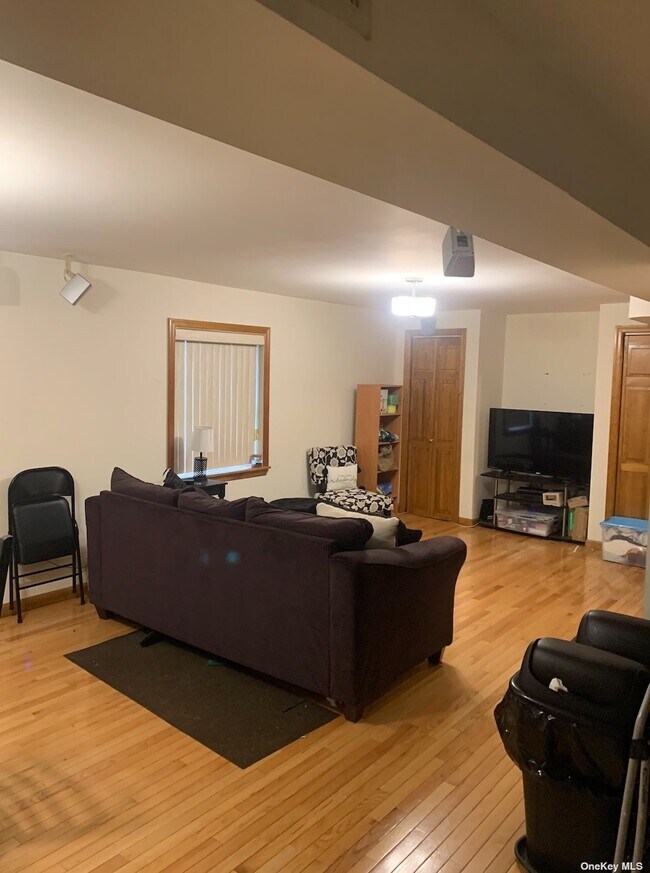 Foto del edificio - 125-12 10th Ave