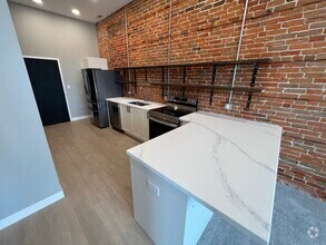 Building Photo - 1030 13th St