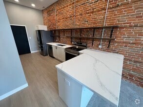 Building Photo - 1306 L St