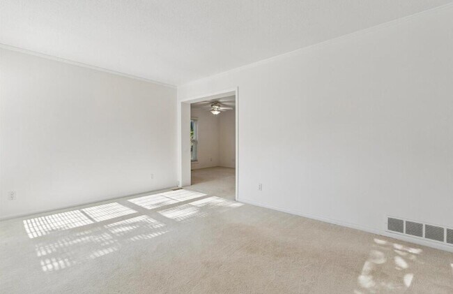 Foto del edificio - 38655 Bayside Ct
