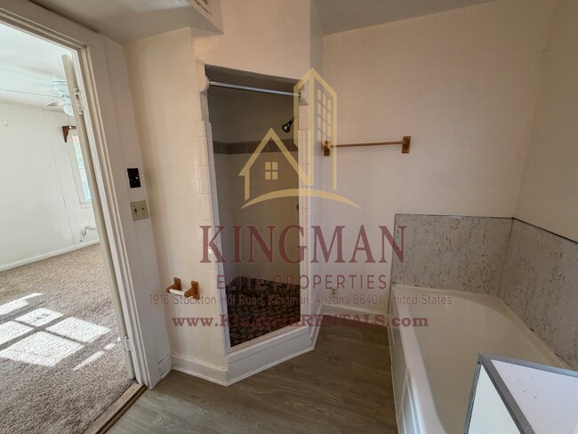 Foto del edificio - Bright 1BR Near Historic Downtown—Private & Full of Character