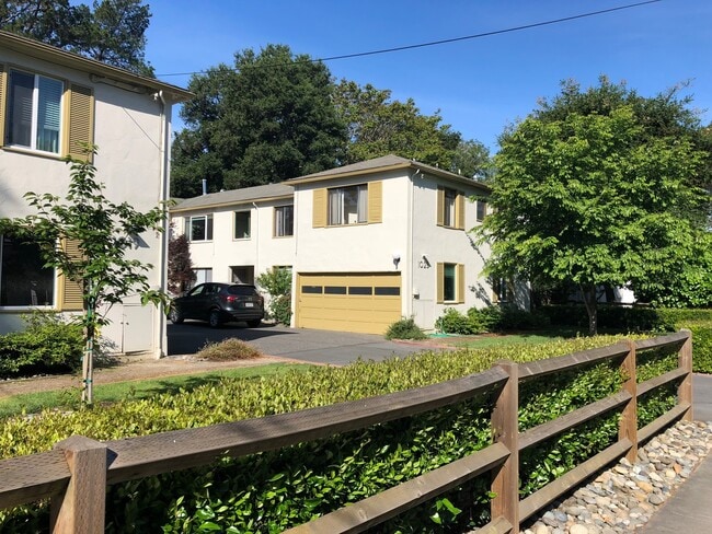 Interior Photo - Laurel Oaks Apartments