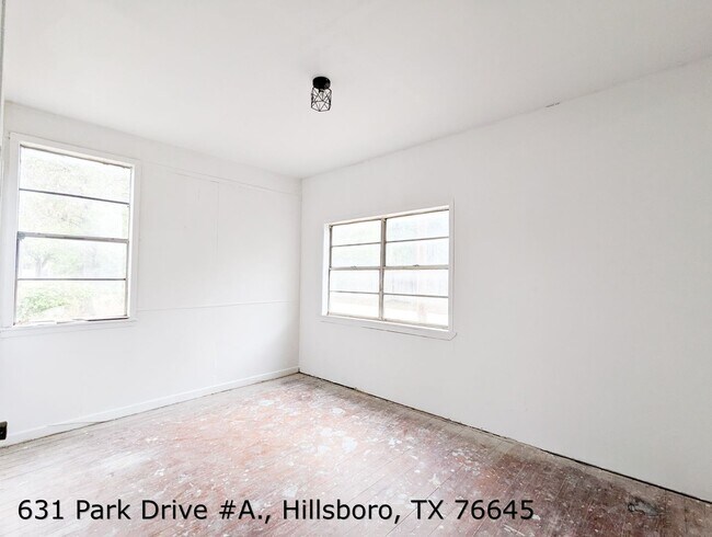 Building Photo - 631-A Park St.