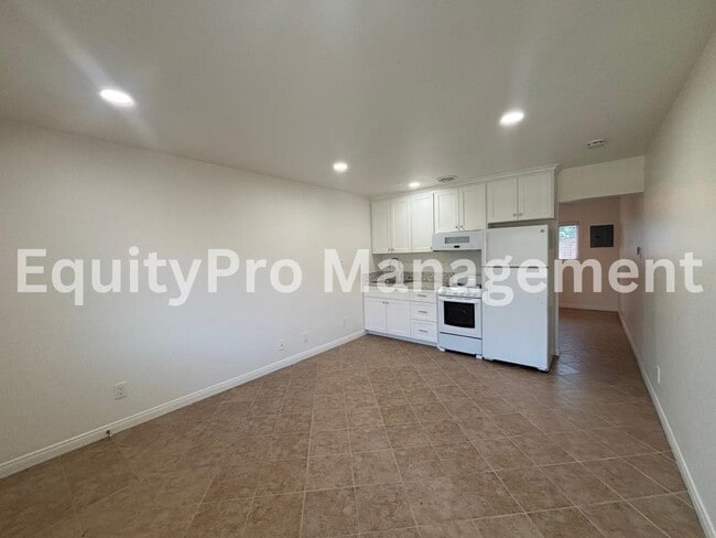 Photo - 7043 Pickering Ave. #6 Whittier, CA House
