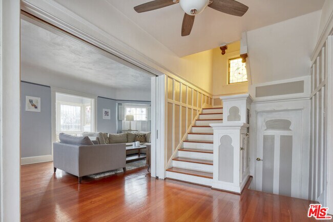 Foto del edificio - 453 Rialto Ave